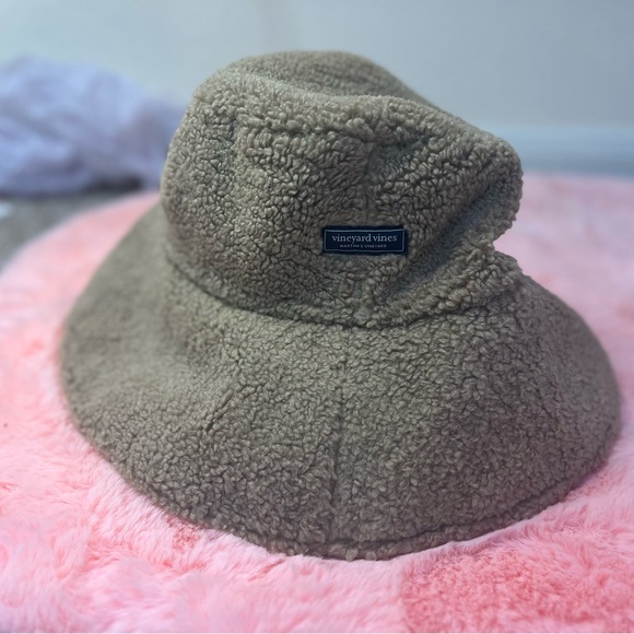Vineyard Vines Tan Bucket Hat - Picture 3 of 3